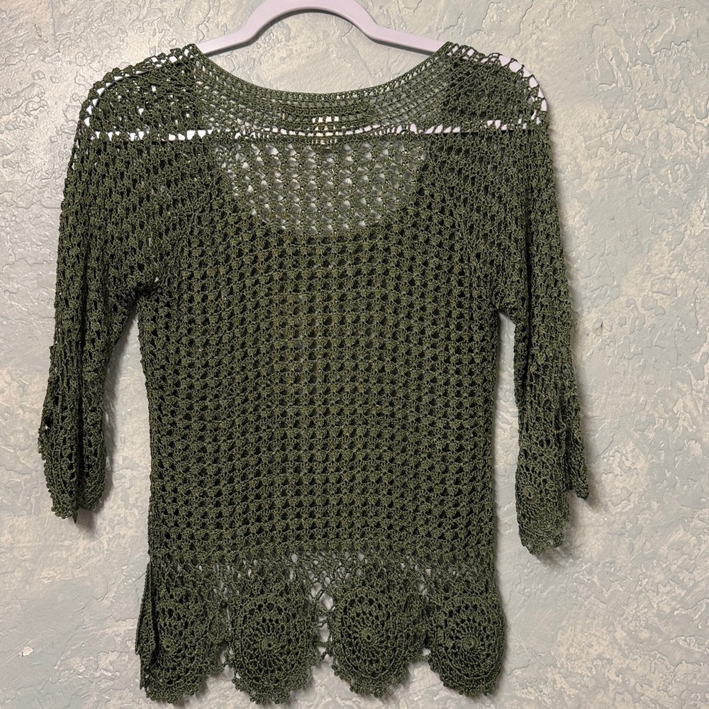 BETTE PAIGE Elegant Olive Crochet Knit Top - Picture 5 of 12